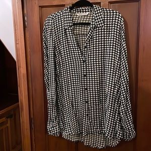 Women’s Houndstooth Blouse